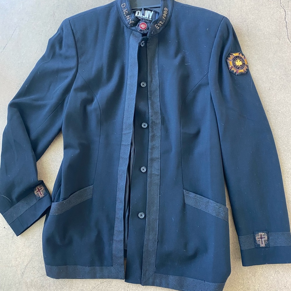 DkNY Blazer with bullion embroidered patches . 100 percent Wool crepe .